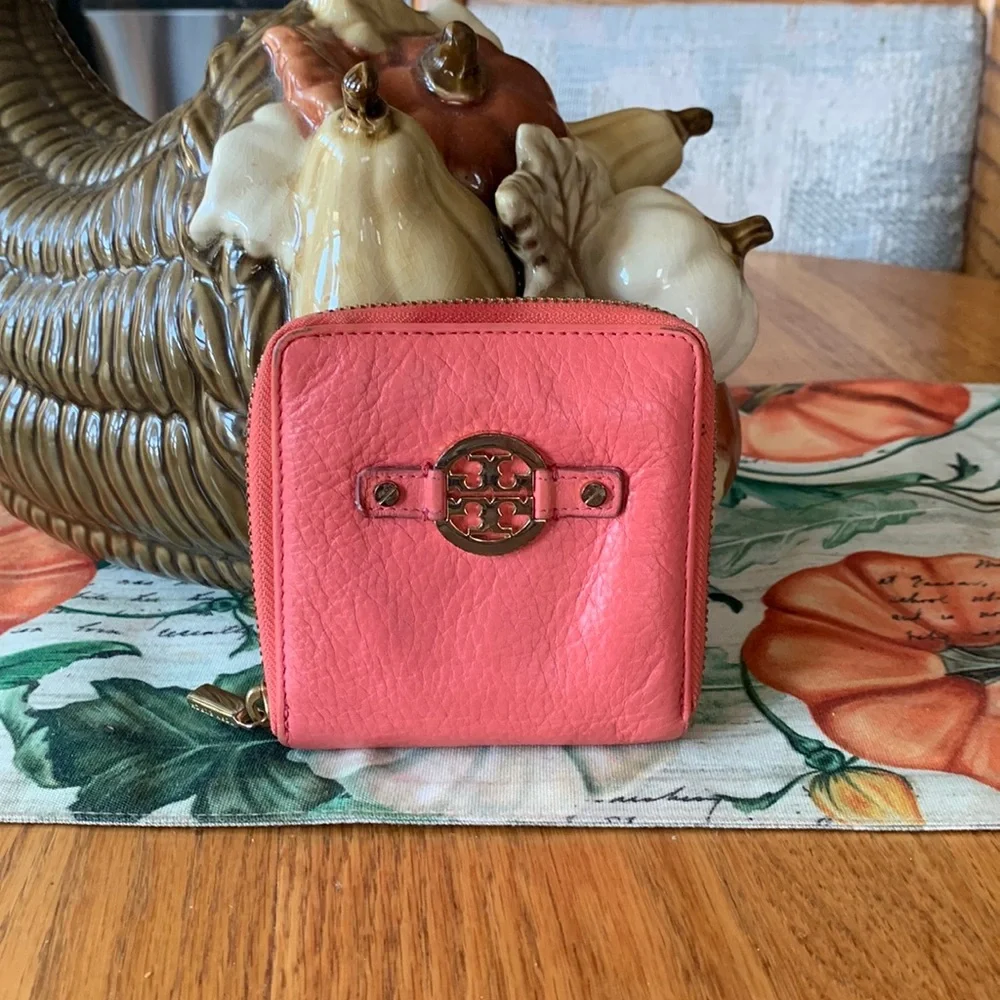 Tory Burch Leather Zip Around Wallet